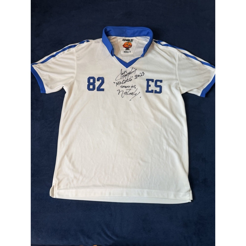 El Salvador Men's Retro Soccer Jersey, WC Spain 82, Mágico #11 size S “SIGNED”